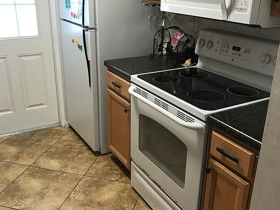 3rd image of 222 N Federal Hwy APT 101