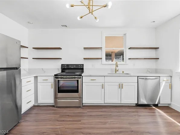 415 N 9th St, Las Vegas, NV 89101