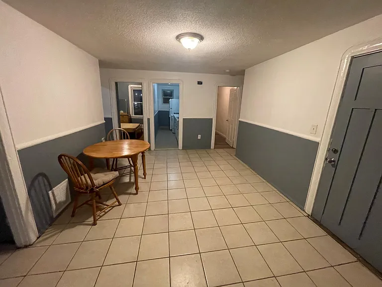 1823 Pleasant St #2 — Photo 13