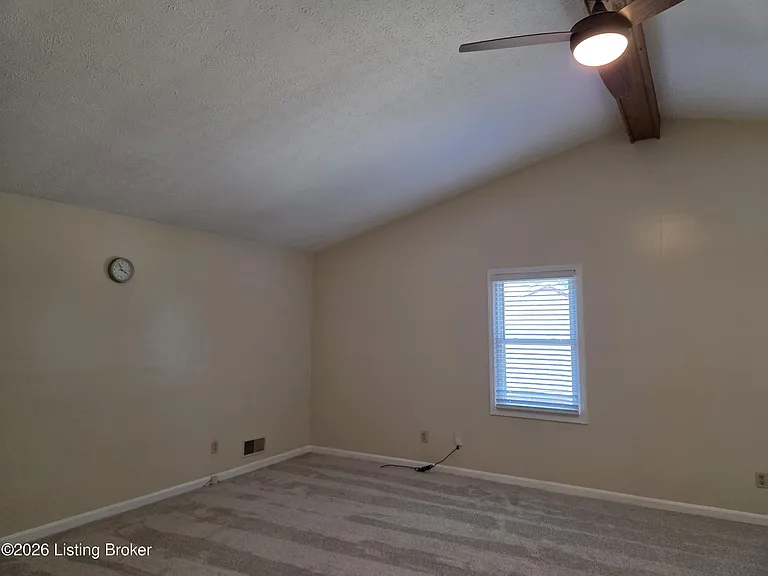 4204 Holly Tree Dr — Photo 18