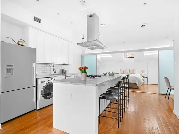 473 Clinton Ave #3, Brooklyn, NY 11238