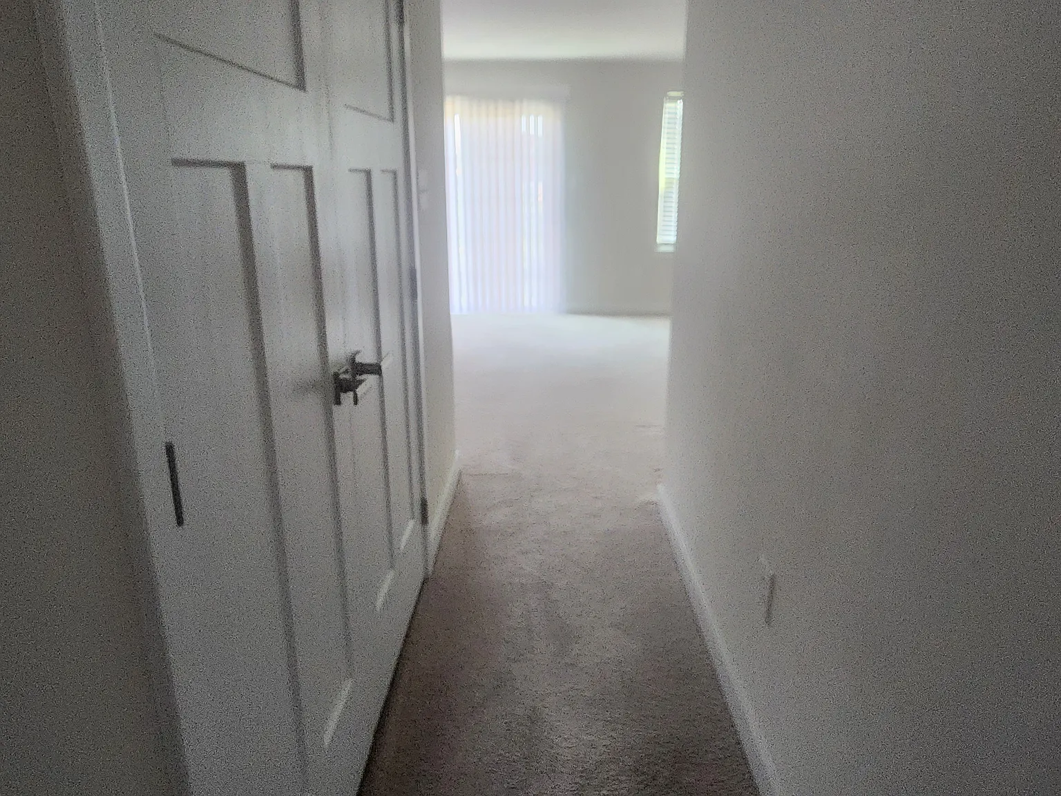 3 bed, 2.5 bath, 1960 sqft, $2,700 — Photo 3