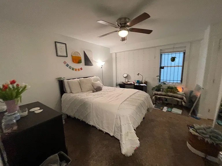 1609 N Sydenham St — Photo 125