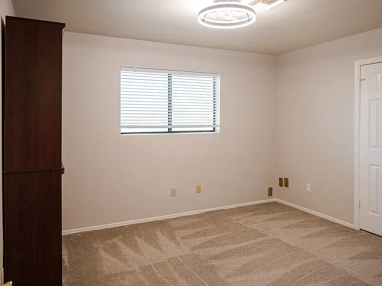 3980 E Graythorn St — Photo 94