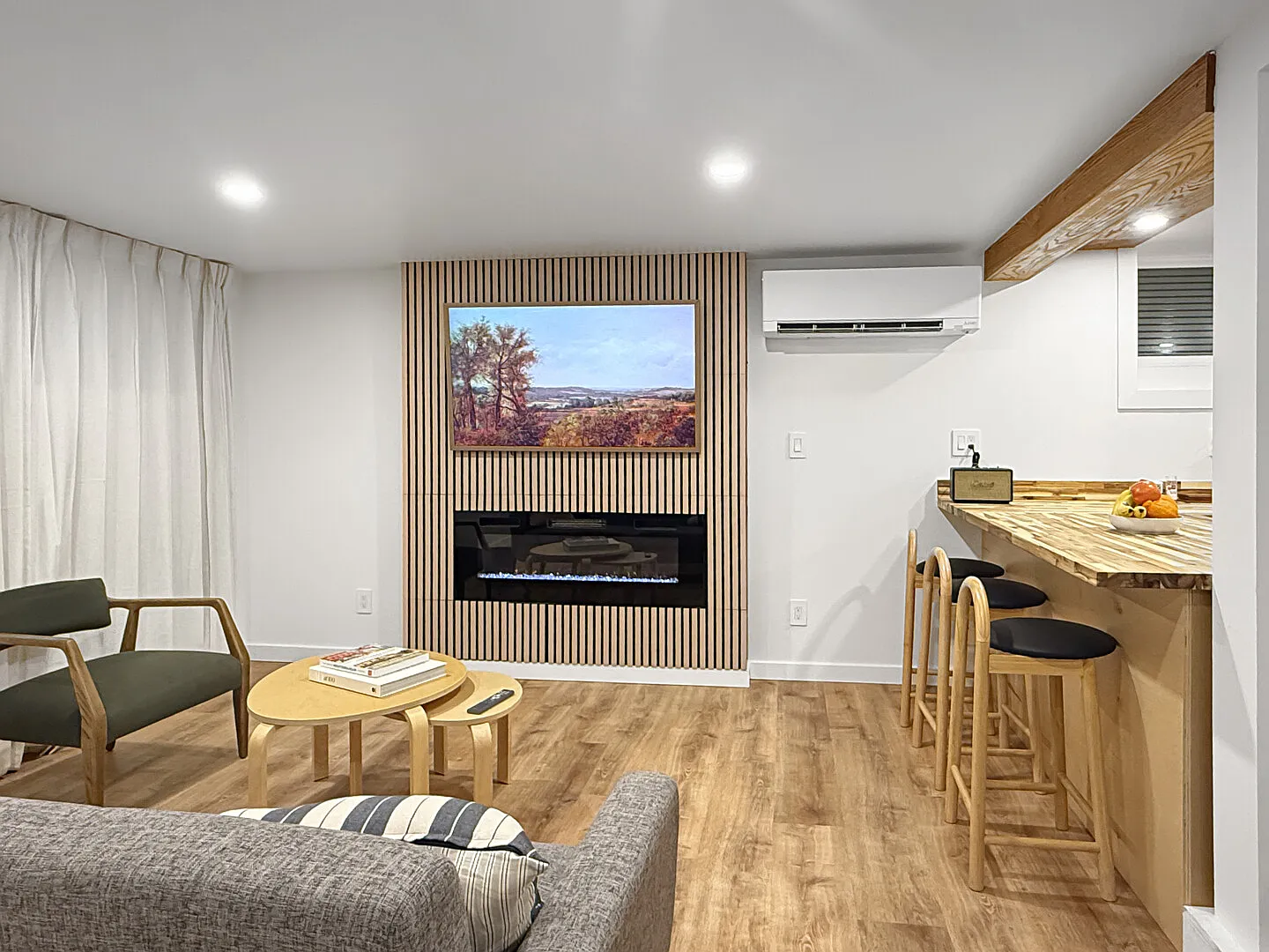 New 2 bed suite. AC. Private. Quiet. Parking. Near Green Lake. — Photo 1