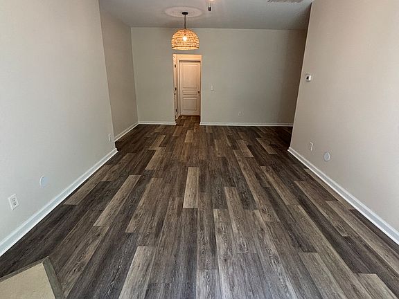 2nd image of 190 Cedar Elm Rd