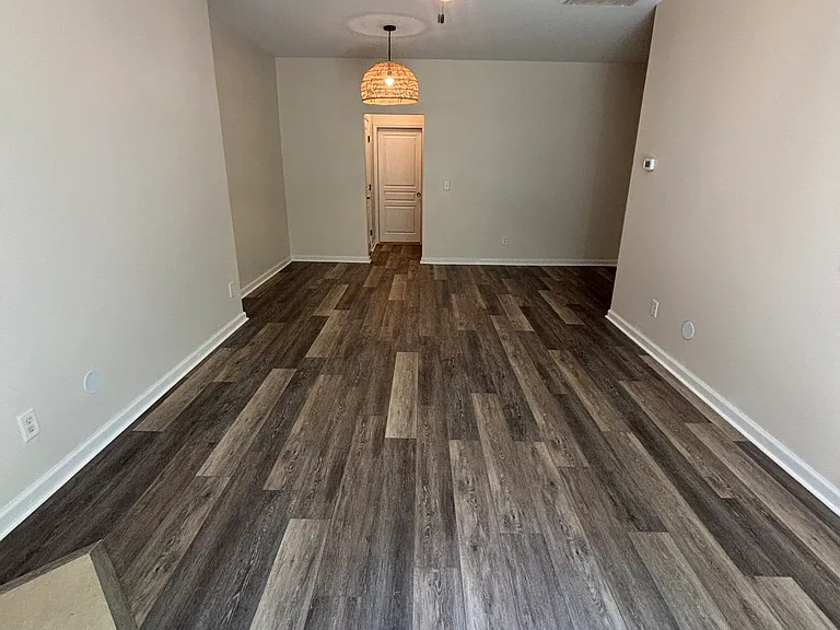 190 Cedar Elm Rd — Photo 2
