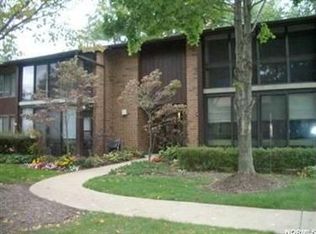 22968 Maple Ridge Rd UNIT 106, North Olmsted, OH 44070