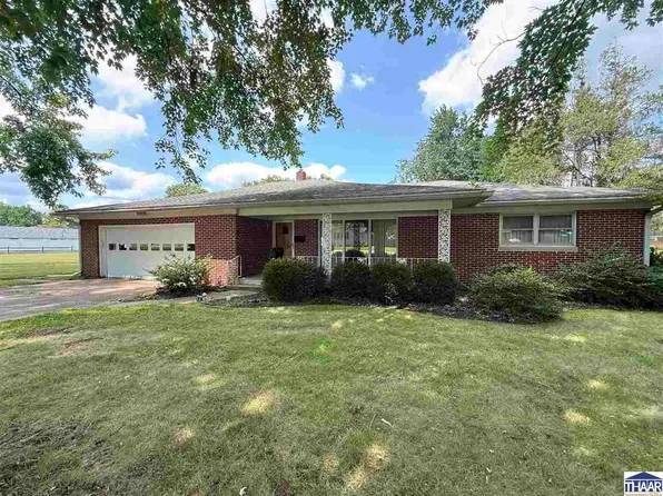 109 E Canter Dr, Terre Haute, IN 47802