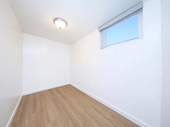 2166 West 9th Street image 16 of 27