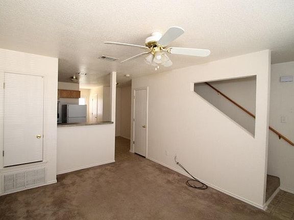 3rd image of 4106 Gus Dr APT C