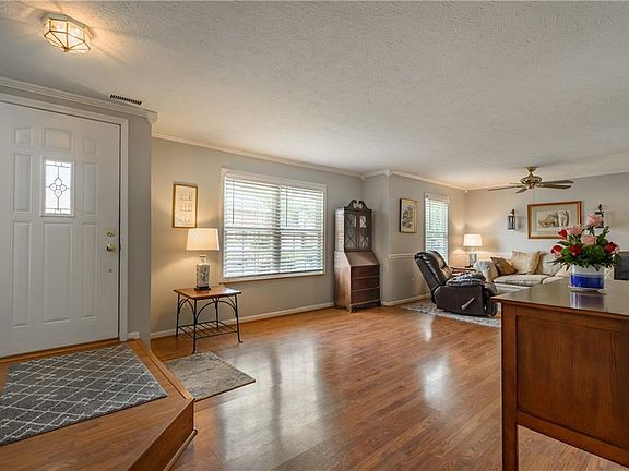 3rd image of 4515 Tarragon Dr