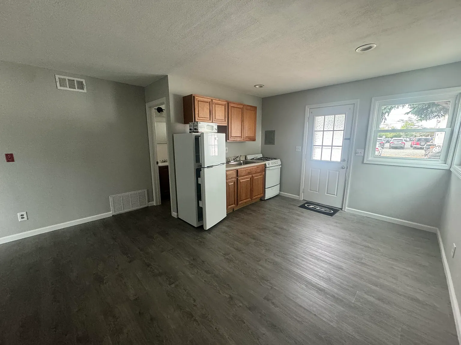 Merrick Rd, Amityville — Photo 2