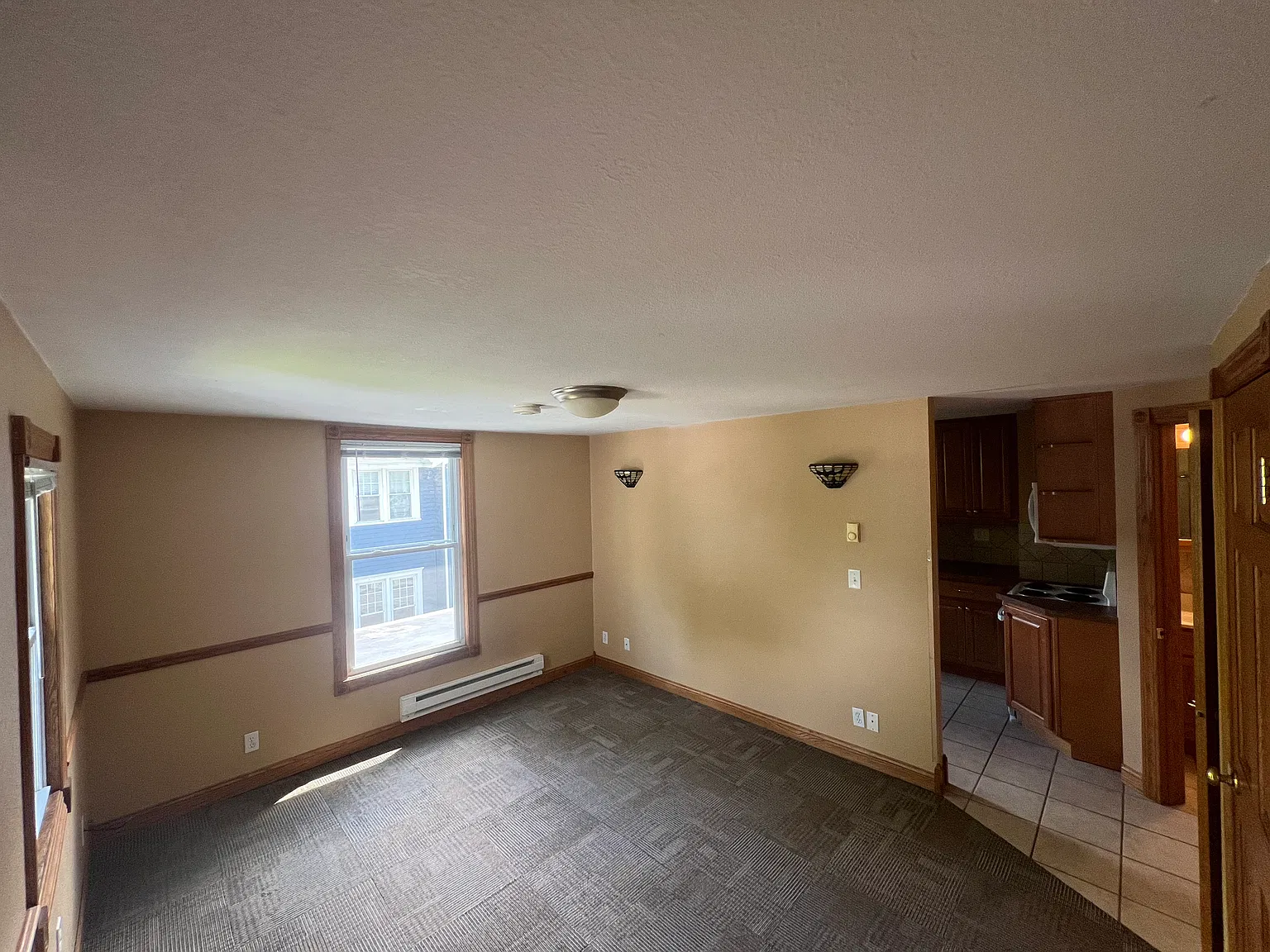 Studio, $695 — Photo 4