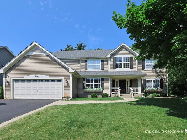 710 Aster Dr, Gurnee, IL 60031