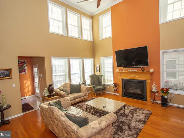 4 Susannah Dr, Chesterfield, NJ 08515