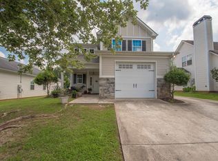 110 Brasch Park Dr, Grantville, GA 30220