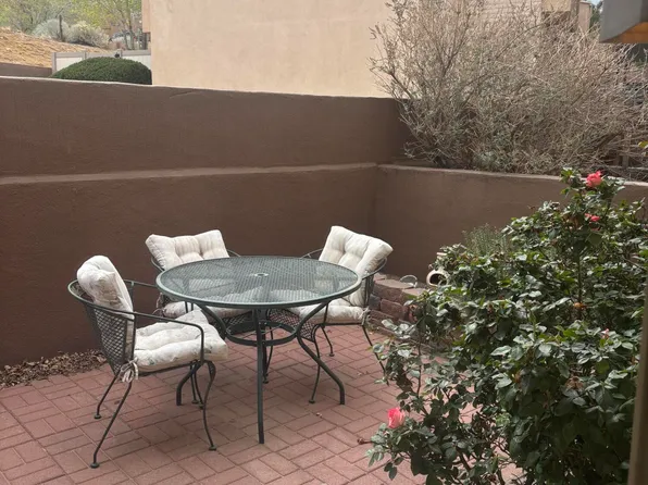 13210 Candelaria Rd NE, Albuquerque, NM 87112
