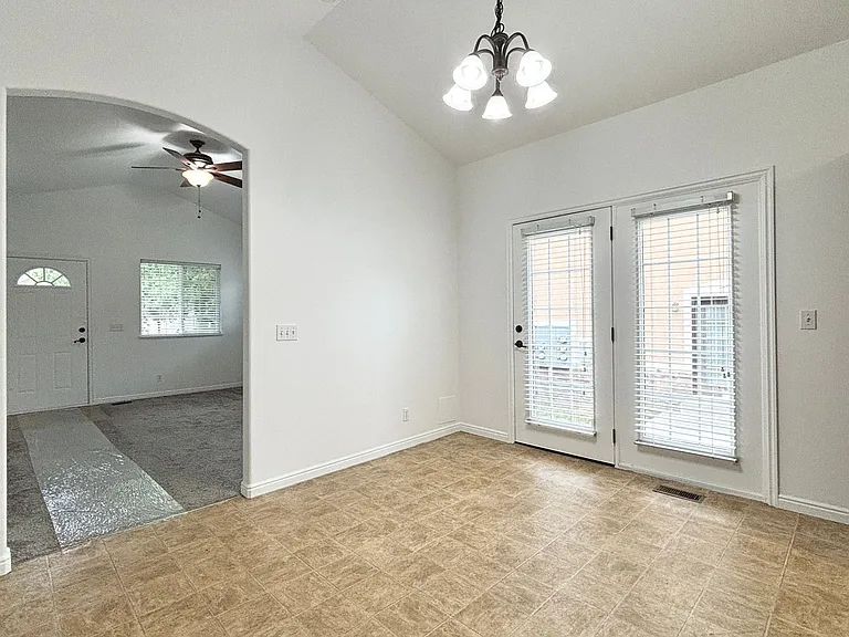 13545 S Villa Rosa Way — Photo 4