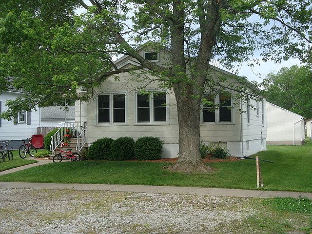 1st image of 309 S 4th St