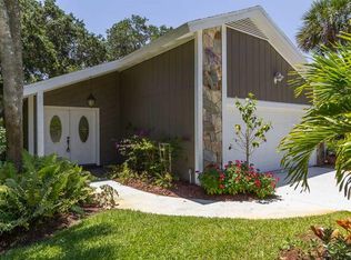 708 Date Palm Rd, Vero Beach, FL 32963