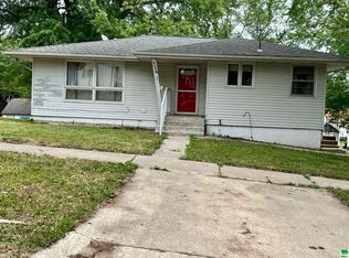 326 S 9th St, Cherokee, IA 51012