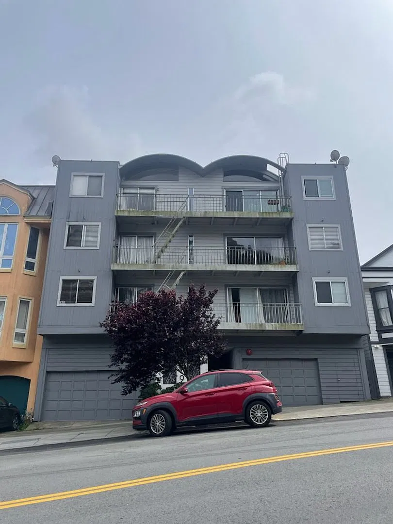 479 Buena Vista Ave E APT 104 - Image 4