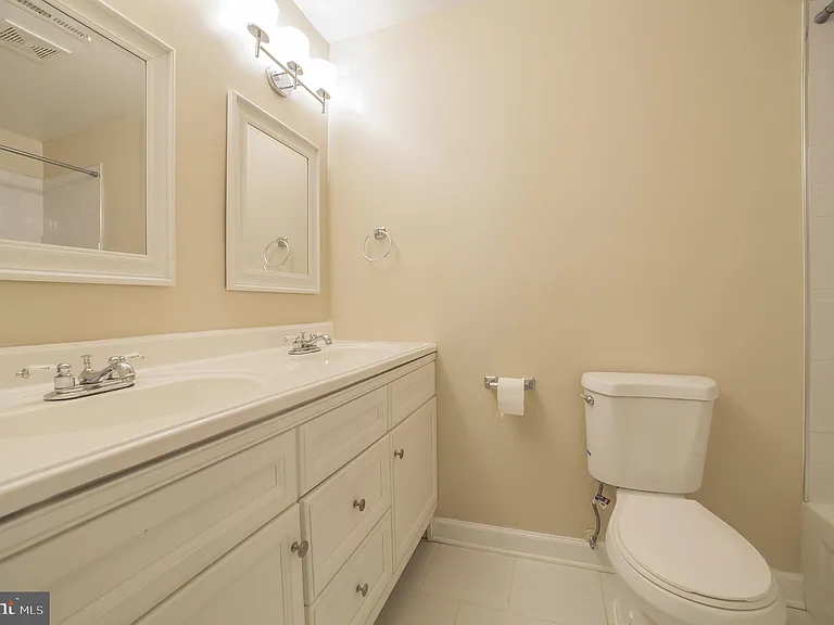 2090 Jason Ct — Photo 27
