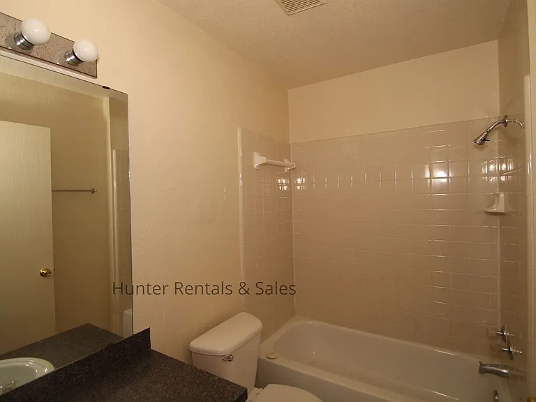 4400A Deek Dr — Photo 4