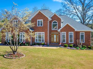 2007 Bay Pointe Dr, Hixson, TN 37343