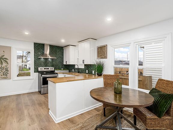 3rd image of 438 Woodbury Ave