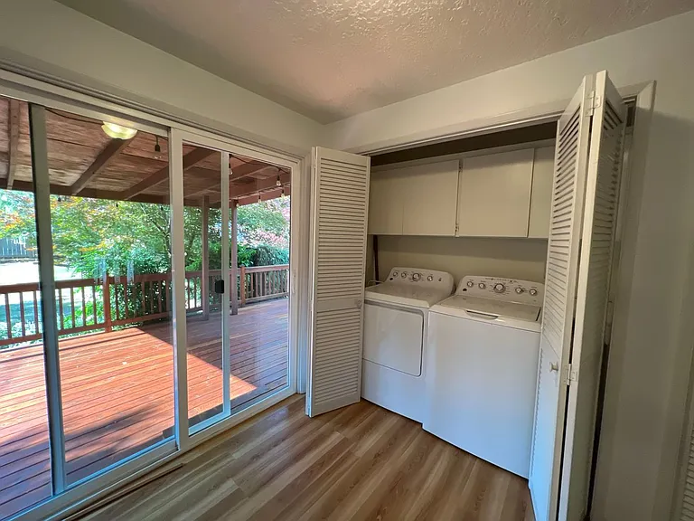 3355 Montebello Ave — Photo 11