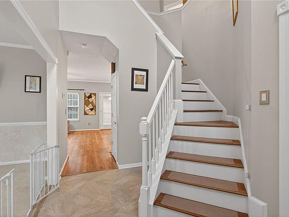 3rd image of 116 Old Field Rd