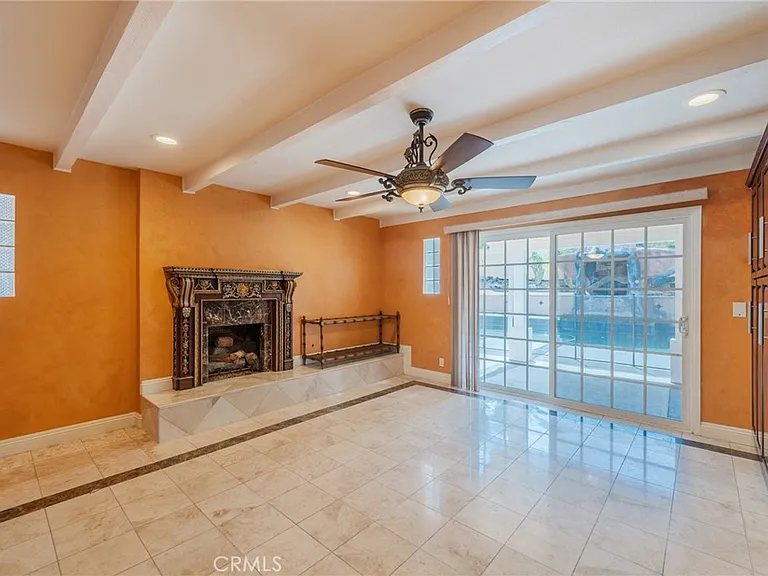 5562 Highland Ave — Photo 17