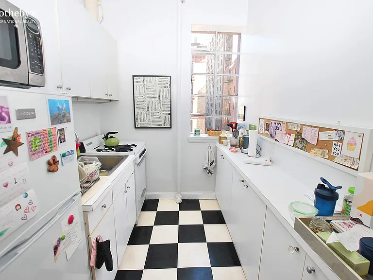 100 W 73rd St #4C — Photo 3