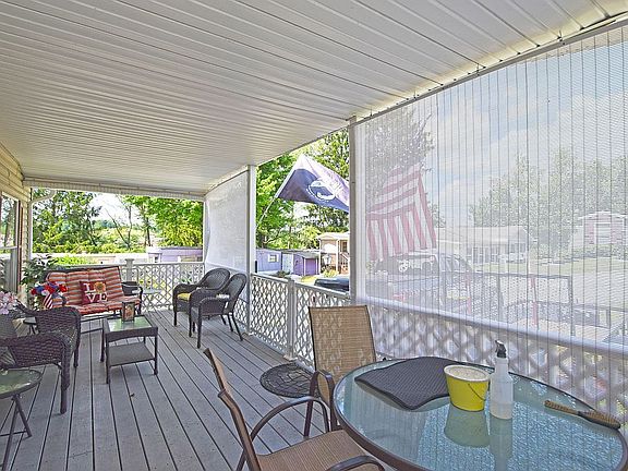 2nd image of 106 Pembrooke Dr