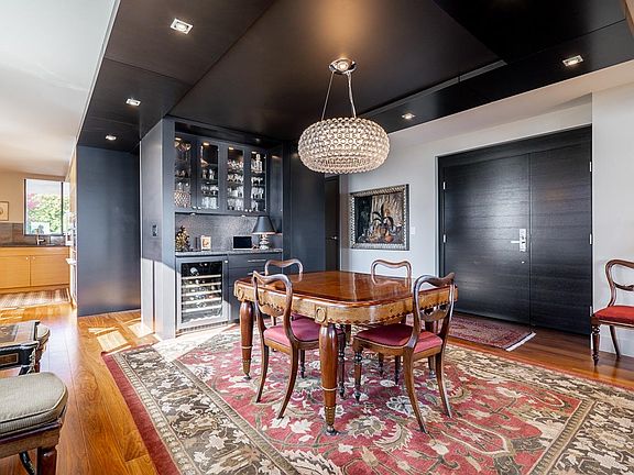 3rd image of 1930 Bellevue Ave #301