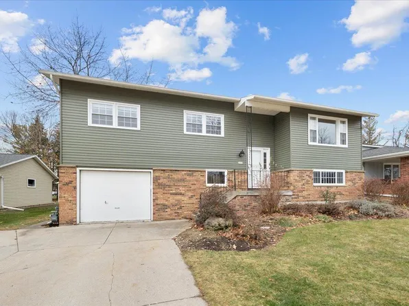 2323 West Koning DRIVE, Sheboygan, WI 53083
