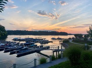 112 W Tattersall Dr, Statesville, NC 28677