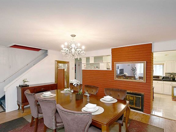 4th image of 28 Arbor Ln
