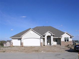 17221 Bedford Ave, Omaha, NE 68116