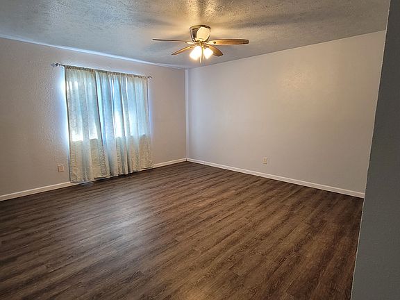 4th image of 1904 Glenwick Ln