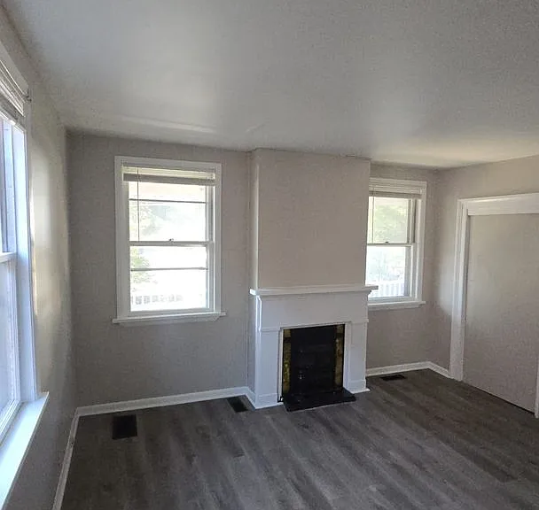 106 E North St — Photo 18