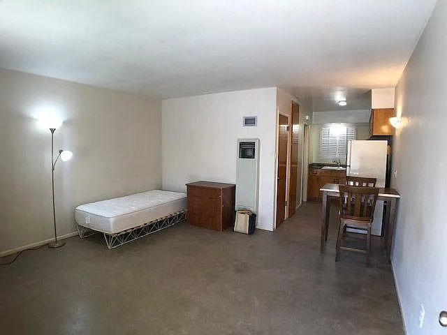 1750 S College Ave #5