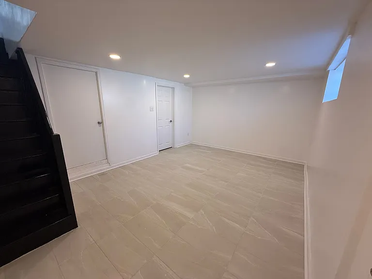 6805 Oakland St — Photo 13
