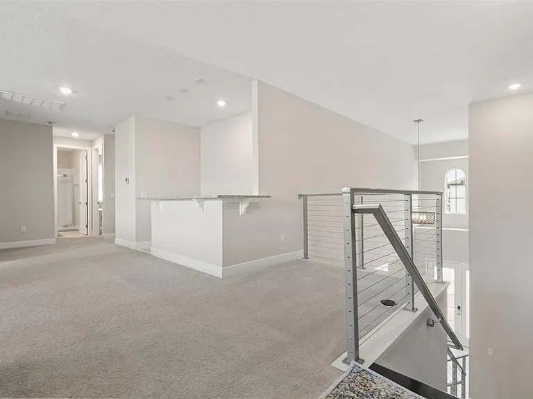 8373 Ludington Cir — Photo 35
