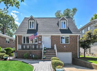 212 Bellemeade Ave, Fort Lee, NJ 07024