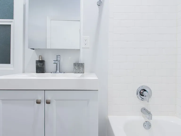 464 N Ogden Dr — Photo 13