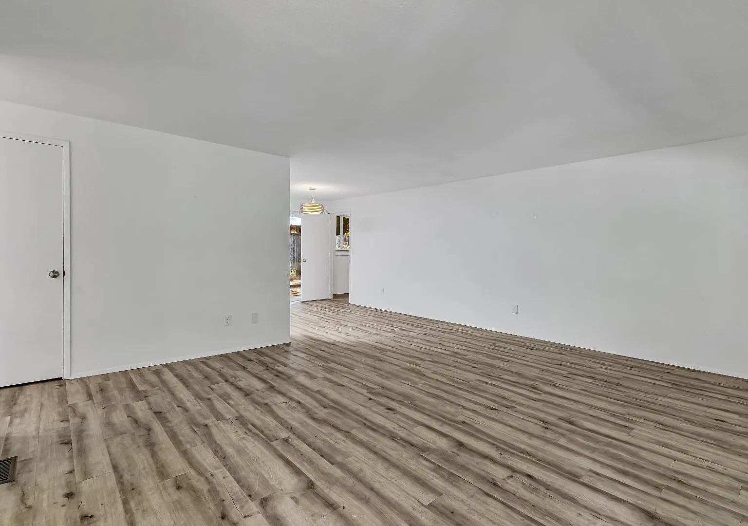 7401 56th Avenue Ct NW — Photo 4