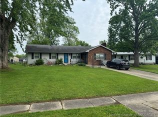 212 Hendricks Cir, Madison, IN 47250